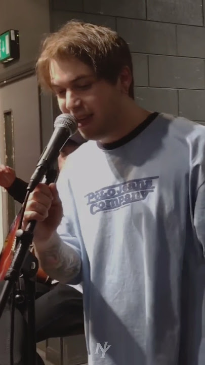 WSTR - Footprints (Acoustic) — Lirik Terjemahan