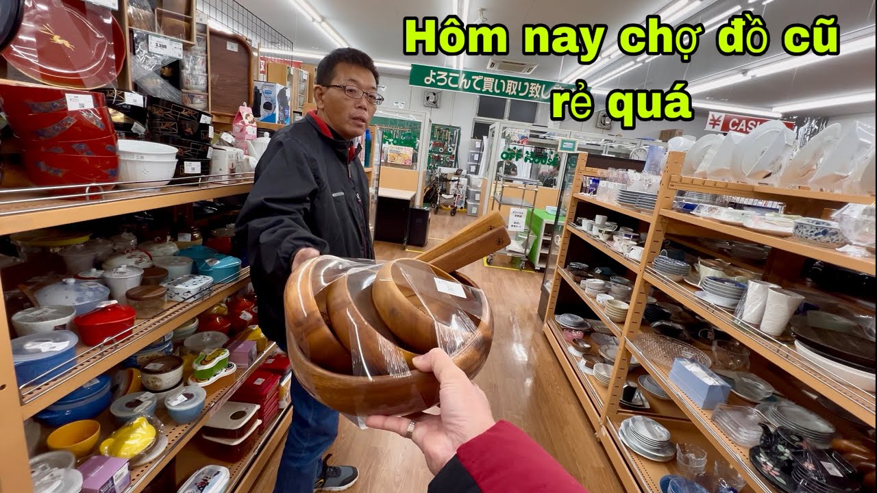 Hai vợ chồng đi thuê máy cắt cỏ máy cưa mi ni làm tay em đuối sức rồi ghé cửa hàng đồ cũ  rẻ quá