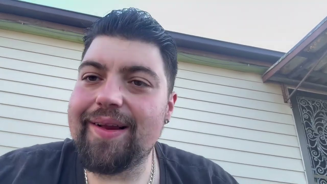 RC nitro buggy VRX2 breaking in the engine ￼