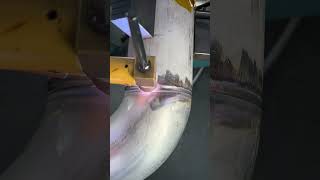 How Does This Machine Weld a Perfect Circle Every Time?#welding #pipelining #welder