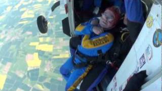 Pete Skydive.avi
