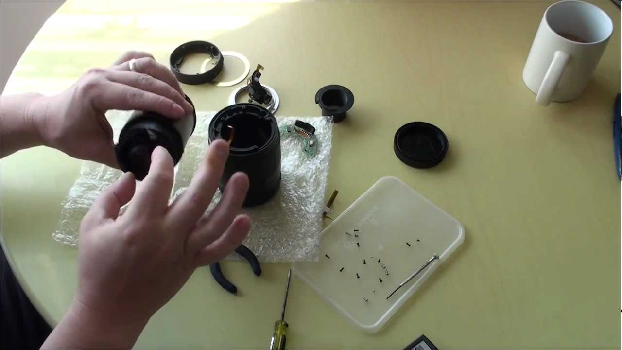 Tamron 70300mm AF Lens Canon ef fit stuck Aperture Control Ribbon