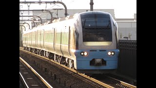 E653系K71編成が臨時特急「川越物語号」として越谷レイクタウン駅２番線を通過するシーン