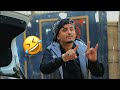 المجنون كسر زجاج سيارته لكن صاحب السيارة طلع ذكي جدآ شاهد كيف تصرف عند أخوان المجنون هههههههه 