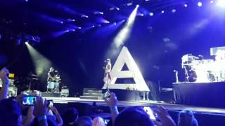 30 Seconds to Mars LIVE in Tampa Florida 5/21/17!! Awesome crowd shot!!
