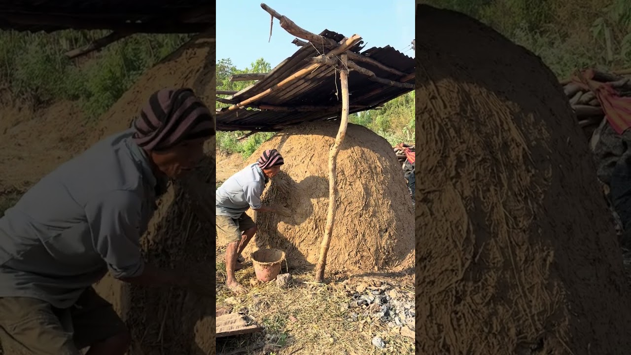 ลุงไบ๋โชว์ฝีมือ! ทาเตาเผาถ่านด้วยดินโคลนผสมฟาง เพิ่มความทนทานและเก็บความร้อนดีขึ้น