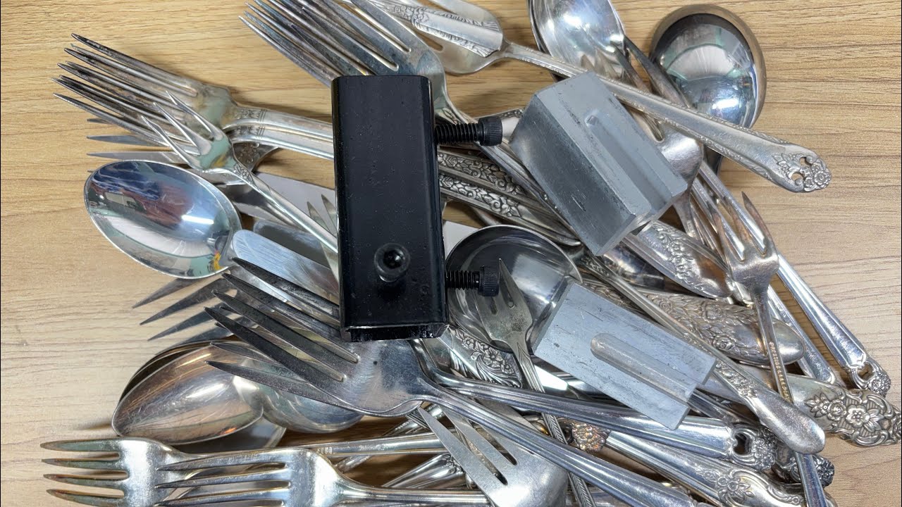 Принадлежности для штамповки Arbor Press и многое другое. Столовые приборы.