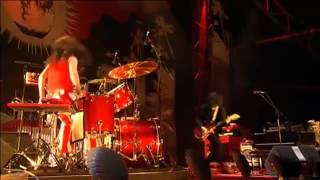 Video thumbnail of "The White Stripes - Glastonbury 2005 - 03 I Think I Smell A Rat/Let's Shake Hands"