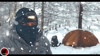 Direct Hit  Heavy Snow Camping in the Mountains of NC  Winter Storm Warning