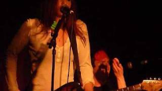 Download Lagu Tiffany Page - Walk Away Slow - Sheffield Union - 24.6.10 MP3