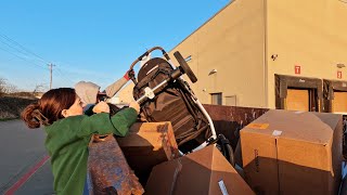 Dumpster Diving in Weatherford, TX! We Found a $450 Stroller in Target’s Trash!