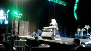 Cyndi Lauper - True Colors - (Live at Recife 2011)