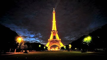 Eiffel Tower Time Lapse