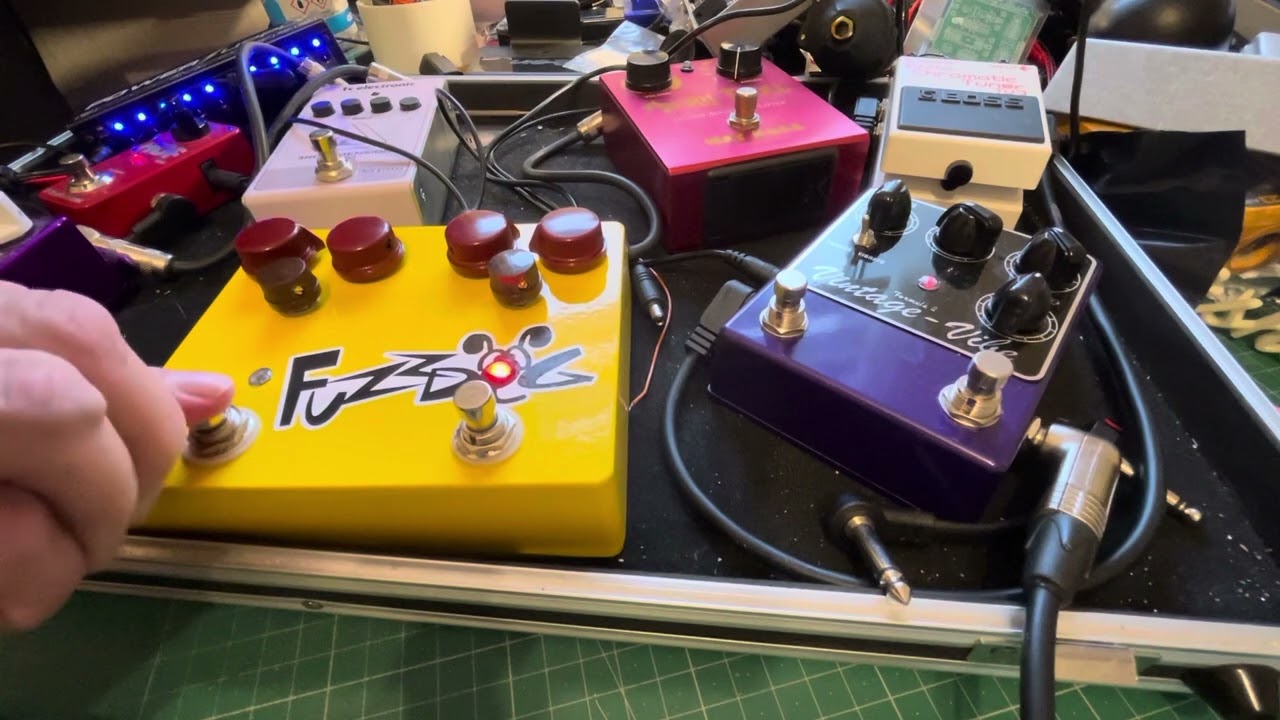 Klon circuit by fuzzdog x 2 housed in on enclosure