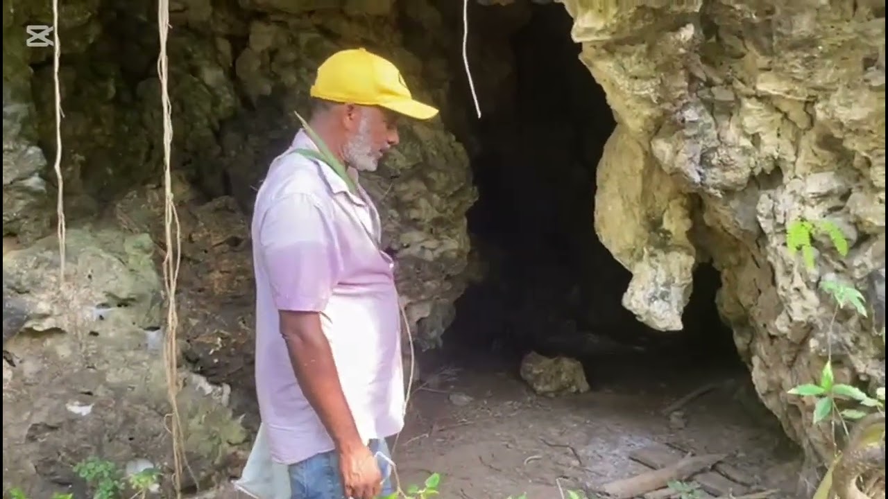Buscando lapa en la orilla del mar 🌊