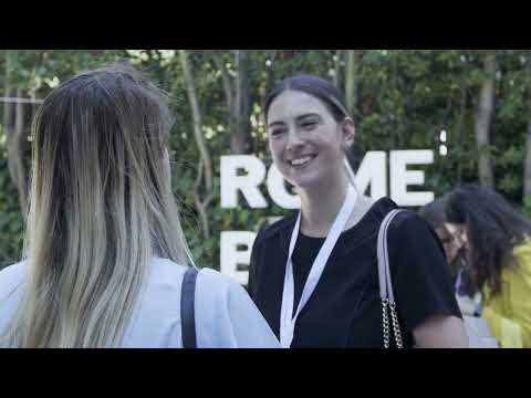 Video: Roma, skolekantine: ja til mat hjemmefra, nei til utveksling av mat