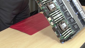 Lenovo ThinkSystem SR950 installing a RAID card