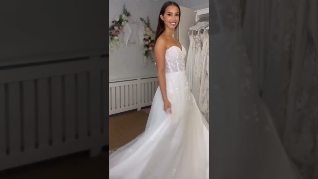 Gown wedding dress 3 love it, without straps would be perfect 👌