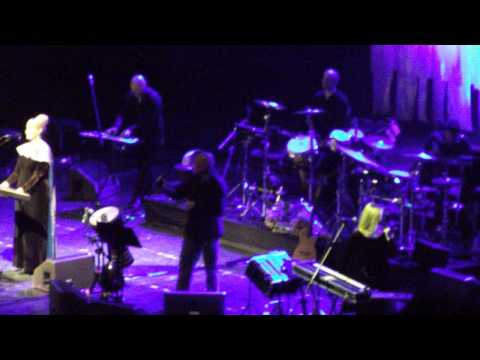 Dead Can Dance - Returning of the She-King (live in Moscow)