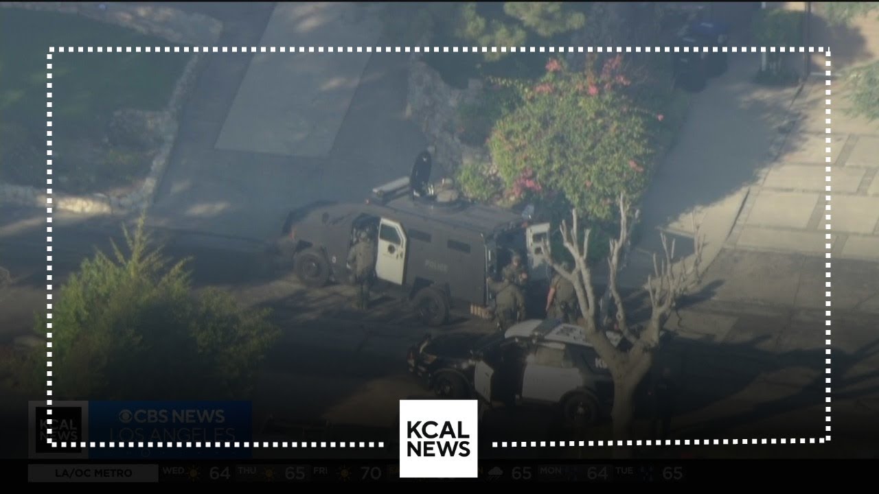 Police standoff causes lockdown at 2 Glendale schools - YouTube