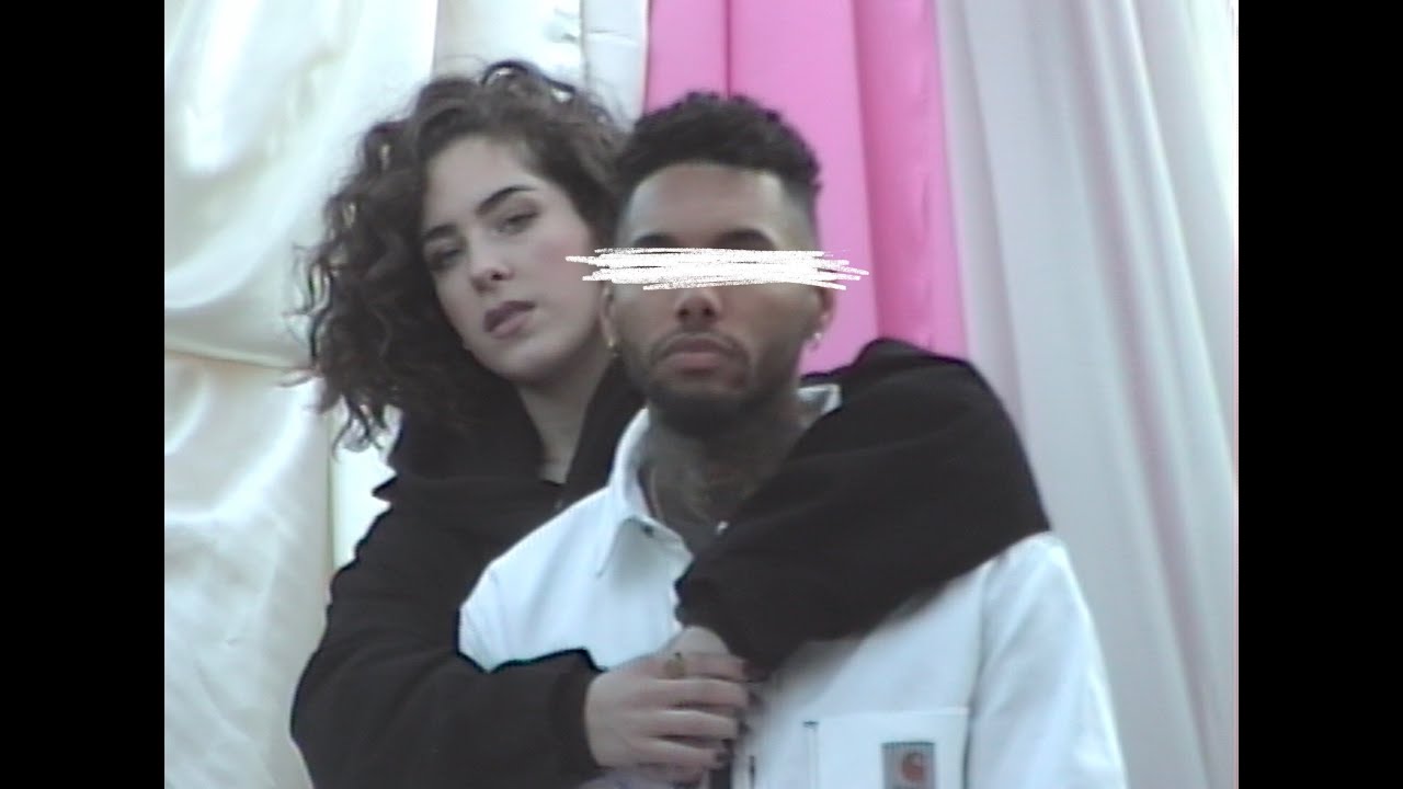 Assista ao videoclipe da música {trackName} de {artistName}