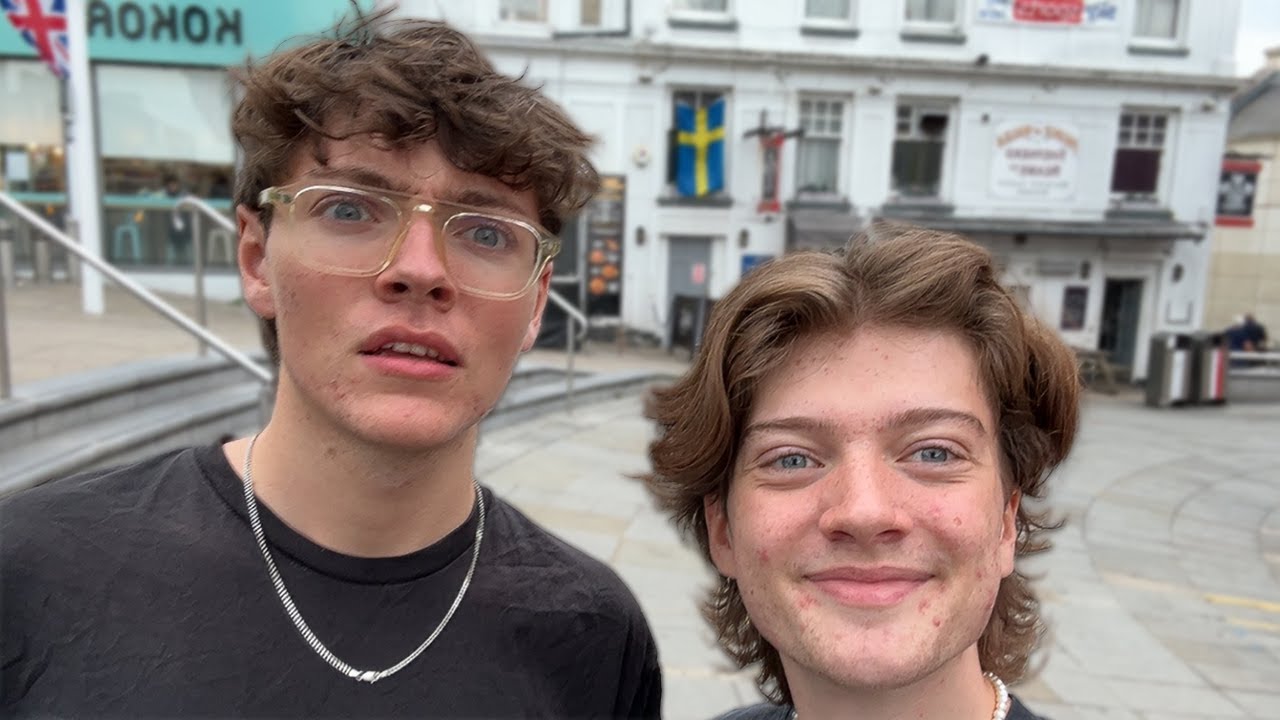 Continuing decorating w/ MaxGGs