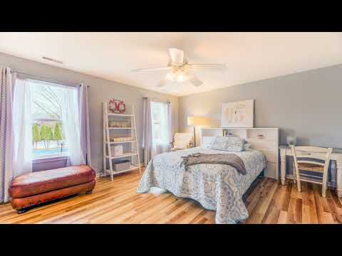 1100 Webster Crossing Court, Webster Groves, MO home video tour