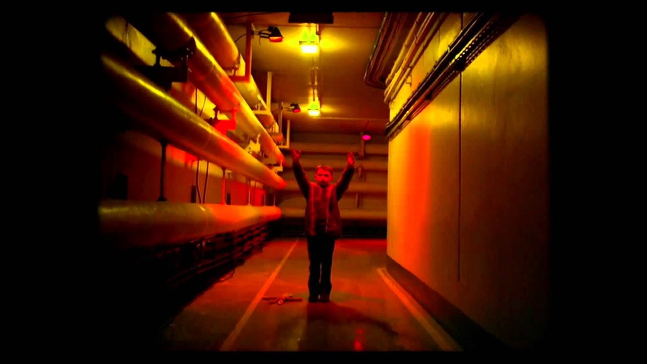 Utopia S1 soundtrack Cristobal Tapia De Veer Mr Rabbit It Is ( 8