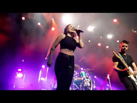 Kim Wilde You Keep Me Hanging On Live Casino Kursaal Oostende Belgium 24 11 2019