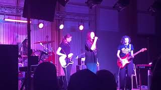 Tiny & co - Boys don’t cry live at Sollebrunns skolkonsert 240528