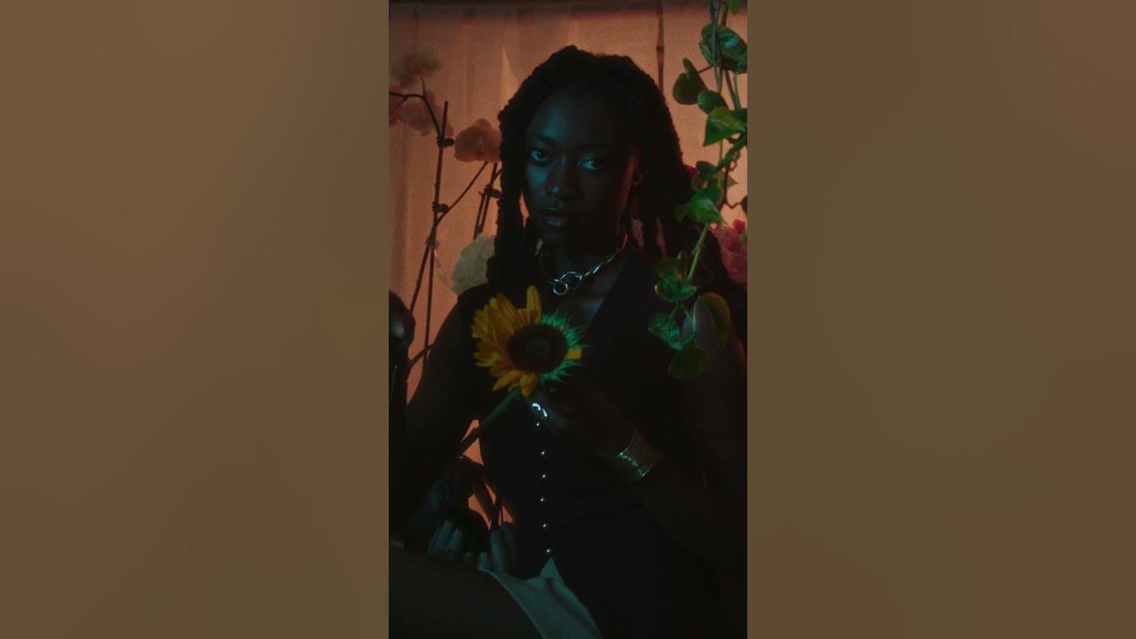 ‘PILLOW’ out now. my first single of the year, thanks for your love and patience🤞🏾link in bio now🌊❤️