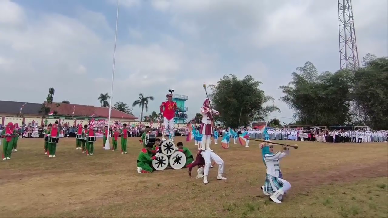 Penampilan Marching band smpn 1 bantarujeg Hut ri ke 80