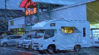 [Subtitle] Car Camping in Heavy Rain and Thunder | Seafood Market
