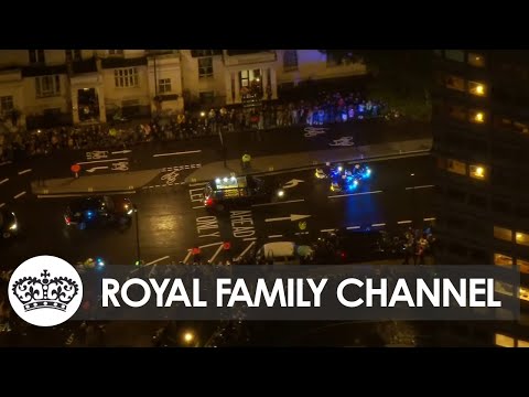 Thousands Line Streets as Queen's Coffin Makes Its Way Through London