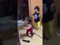 たーくん3.5歳まりも1.6歳龍神マブヤーダンス