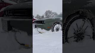 Dodge Challenger vs DEEP snow 💪😈