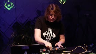 Native Sessions  Le Scratch Al Avec Latipik Sur Traktor S4 Mk3  Native Instruments