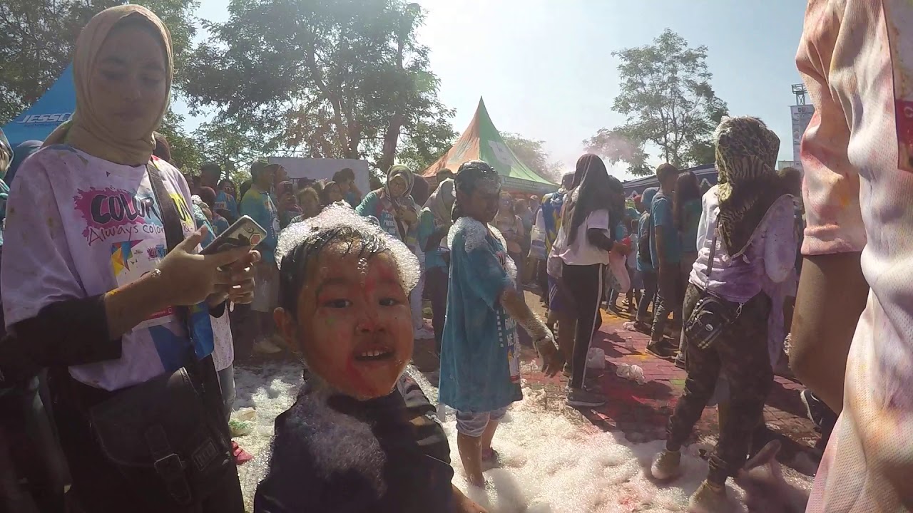 color fun jatim park 2019 - YouTube