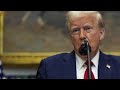Президент США Дональд Трамп защищает свое решение помиловать 6 участников беспорядков 6 января