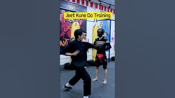 Jeet Kune Do Training,Simple direct attack on the enemy #kungfu #jeetkunedo