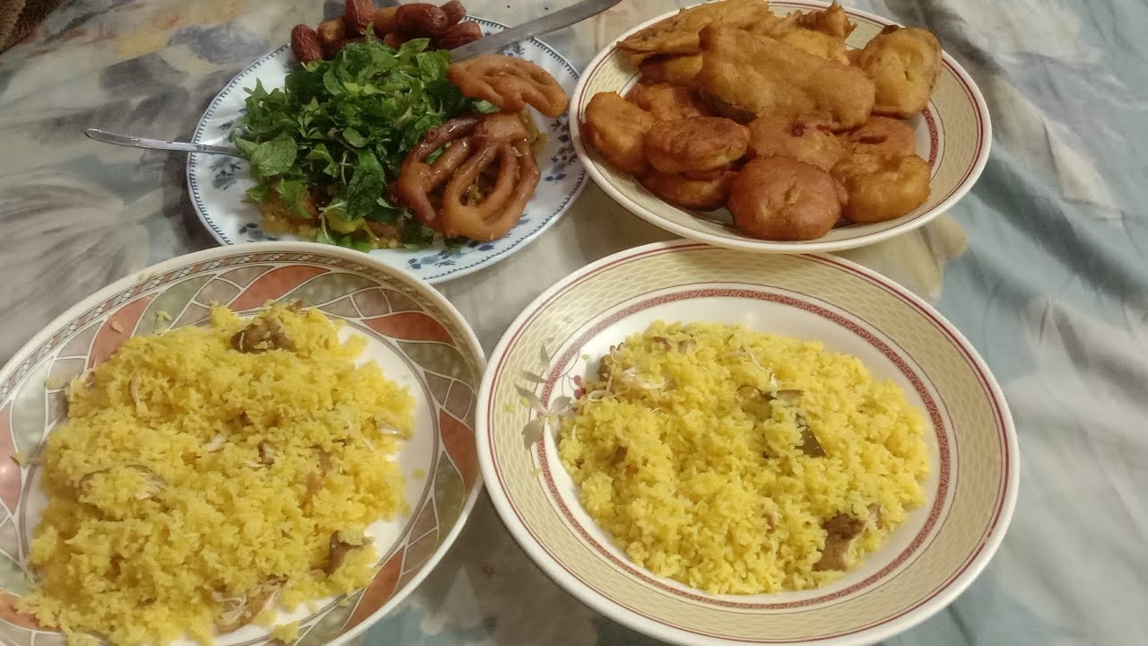 আজকে ইফতারিতে ছিল বেগুনি, আলুর চপ,খিচুড়ি, জিলাপি ইত্যাদি অনেক মজা করে ইফতার করলাম আলহামদুলিল্লাহ 🤲🤲