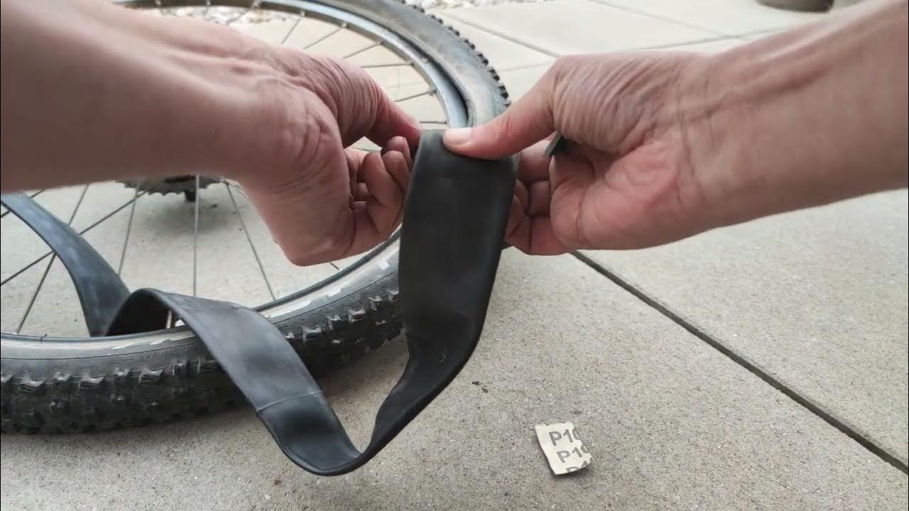 Fahrradreifen von der Felge demontieren Fahrrad Reifen wechseln Schlauch Platten aufziehen