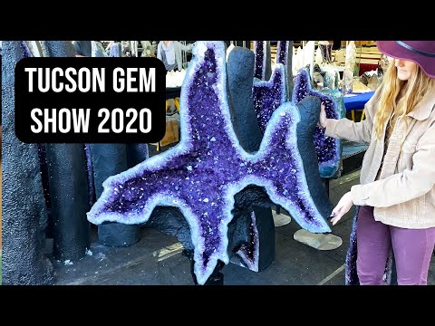 Tour of just a small portion of the large samples on display at this year's Tucson Gem and Mineral Show from February (Just...