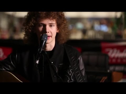 Francesco Yates performs "Call"