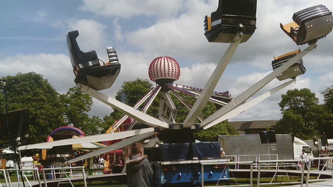 ACROBAT At Witney Fun Fair/Off-Ride