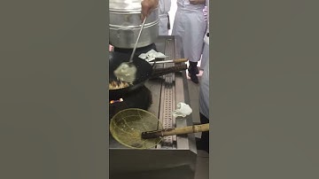 Thầy Hùng Cơm Đốt Dừa & Cá Lóc Hấp Bầu