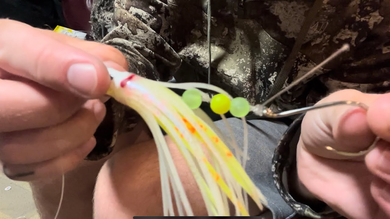 Tying Hoochie Rigs basics for Salmon Fishing gear in the pacific How to Tie a Hoochie the ...