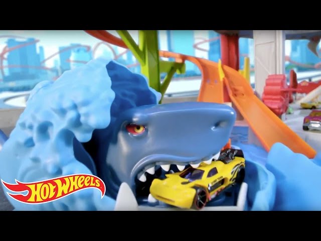 Hot Wheels Ultimate Garage Playset w/ Shark Attack & More-2016
