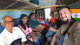 India's Lowest Class Train Journey To Kerala 🇮🇳