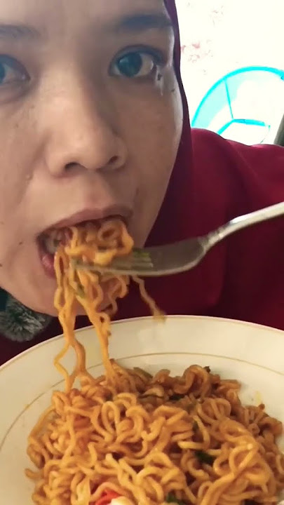 Indomie tetap seleraku😍#videoshorts#videomakan#indomie#mantap#sorotan#videongonten#reels #pedas